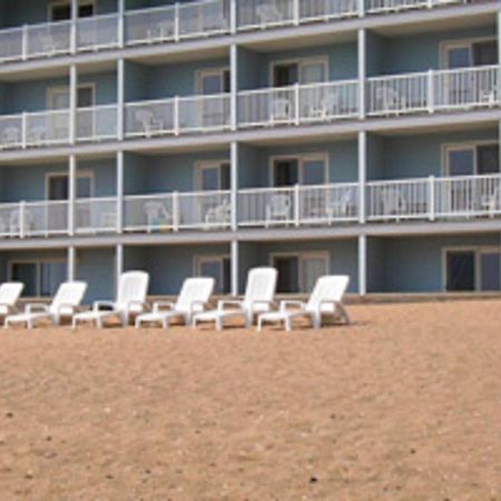 Grand Mackinaw Beachfront And Waterpark Mackinaw City Exterior foto